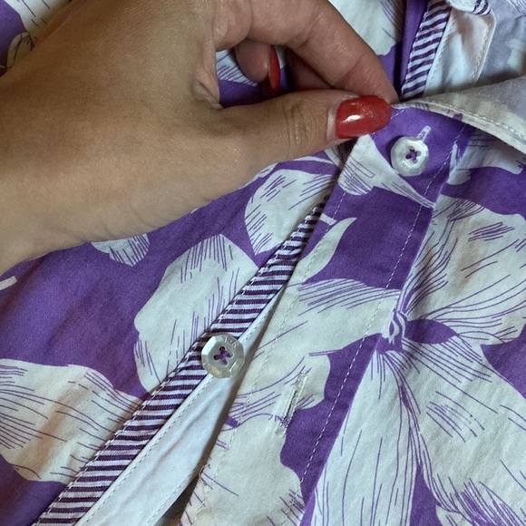 NWOT TR Premium Floral Purple Button Down Shirt size M - Picture 4 of 4
